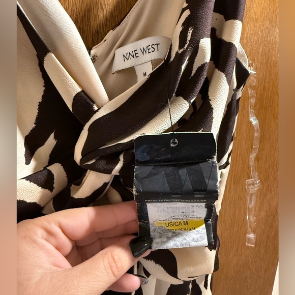 NWT Nine West satin style dress with cutout - Picture 2 of 5